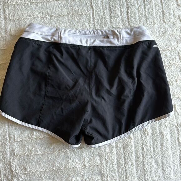 NIKE DRI-FIT Size Large Womens Black Waist Drawstring Track Shorts lined - Picture 2 of 5